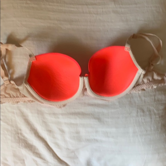 Victoria’s Secret bra - Picture 2 of 4